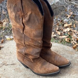 Dingo slouchy western boots size 7 snip toe burnished brown suede below knee